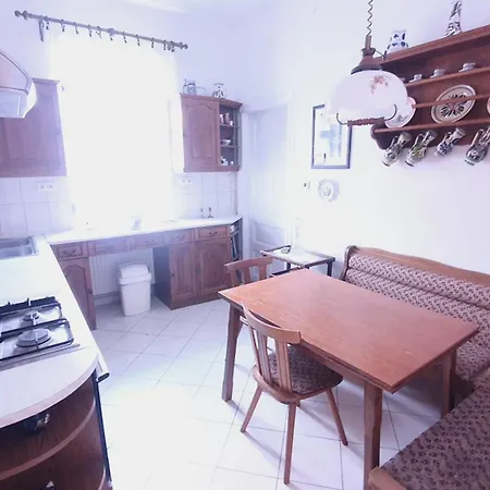 Apartment Romantic -