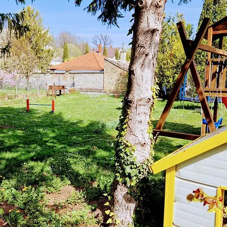 Romantic - アパート Pápa