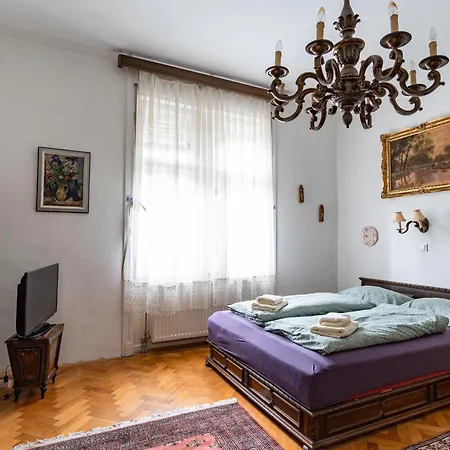 아파트 Romantic -