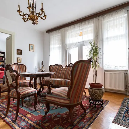 Apartment Romantic - *