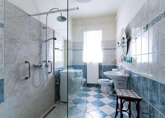 Romantic - アパート